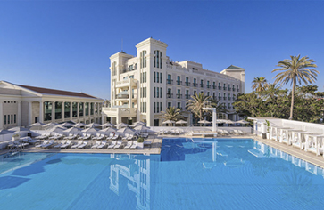 El Hotel las Arenas Balneario Resort renueva su compromiso con la reducción de su huella de carbono